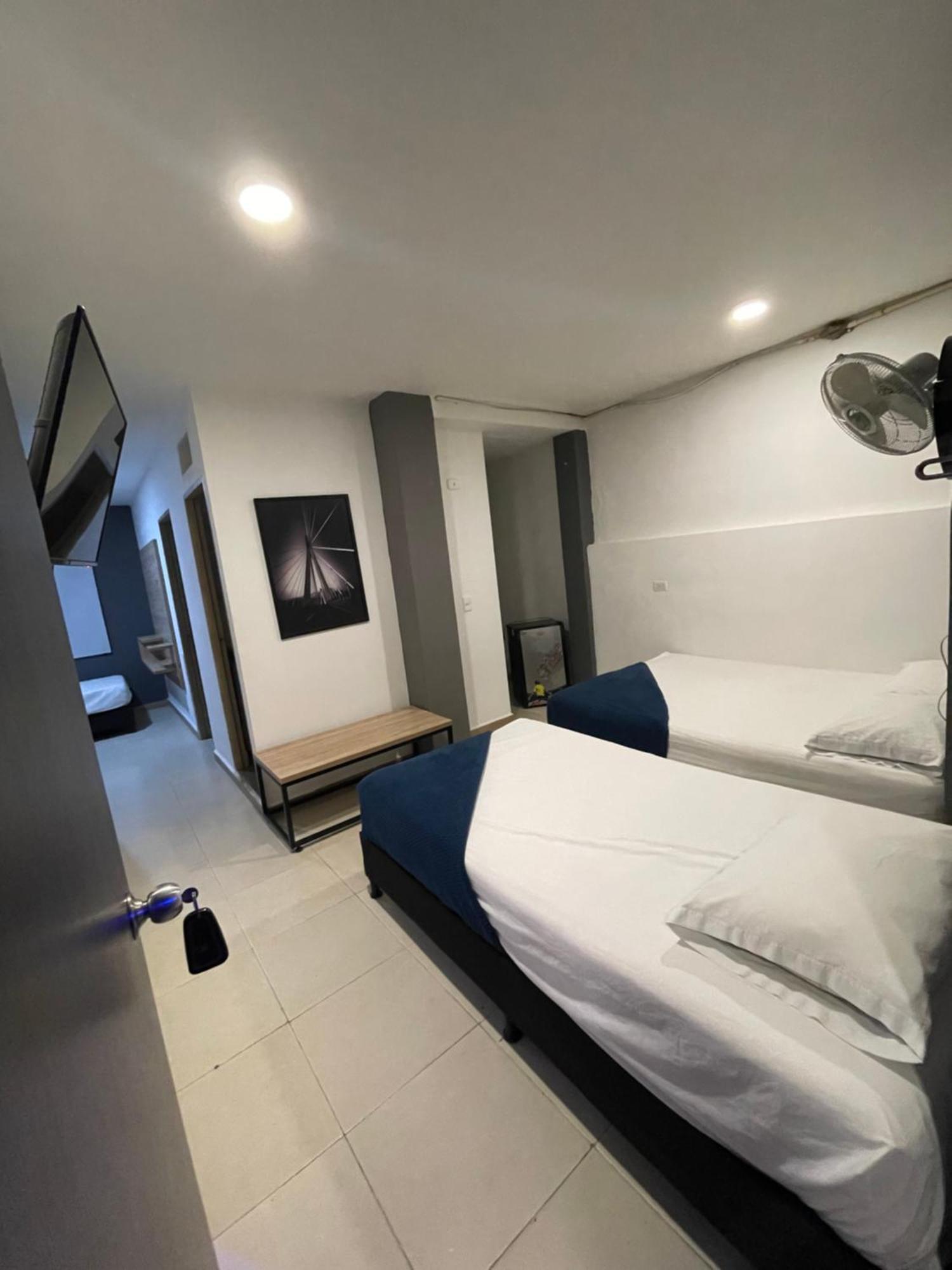 Hotel Medellin Central Extérieur photo
