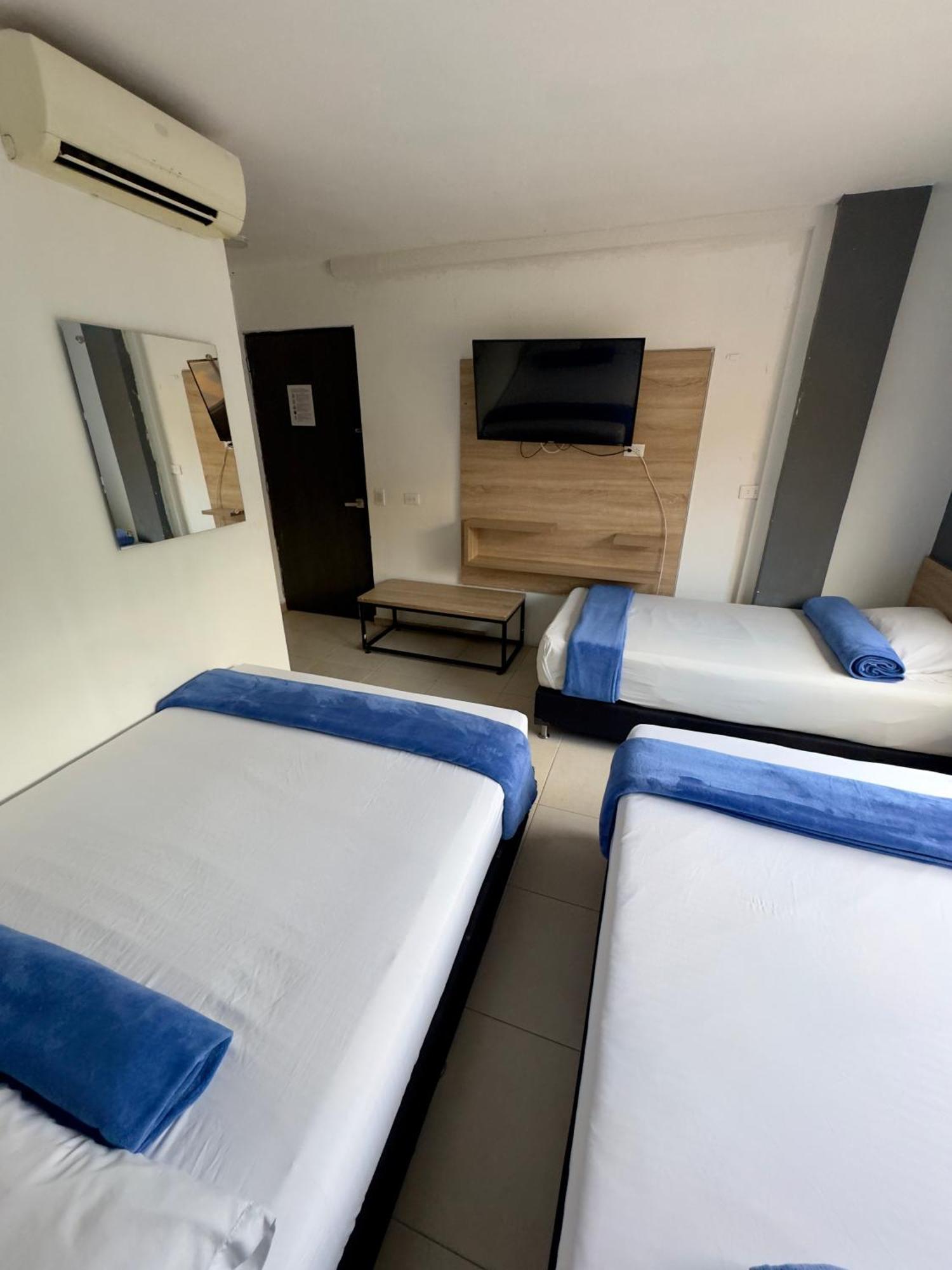 Hotel Medellin Central Extérieur photo
