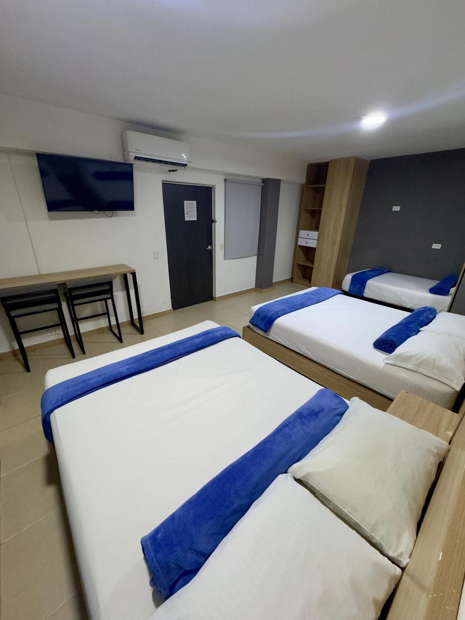 Hotel Medellin Central Extérieur photo
