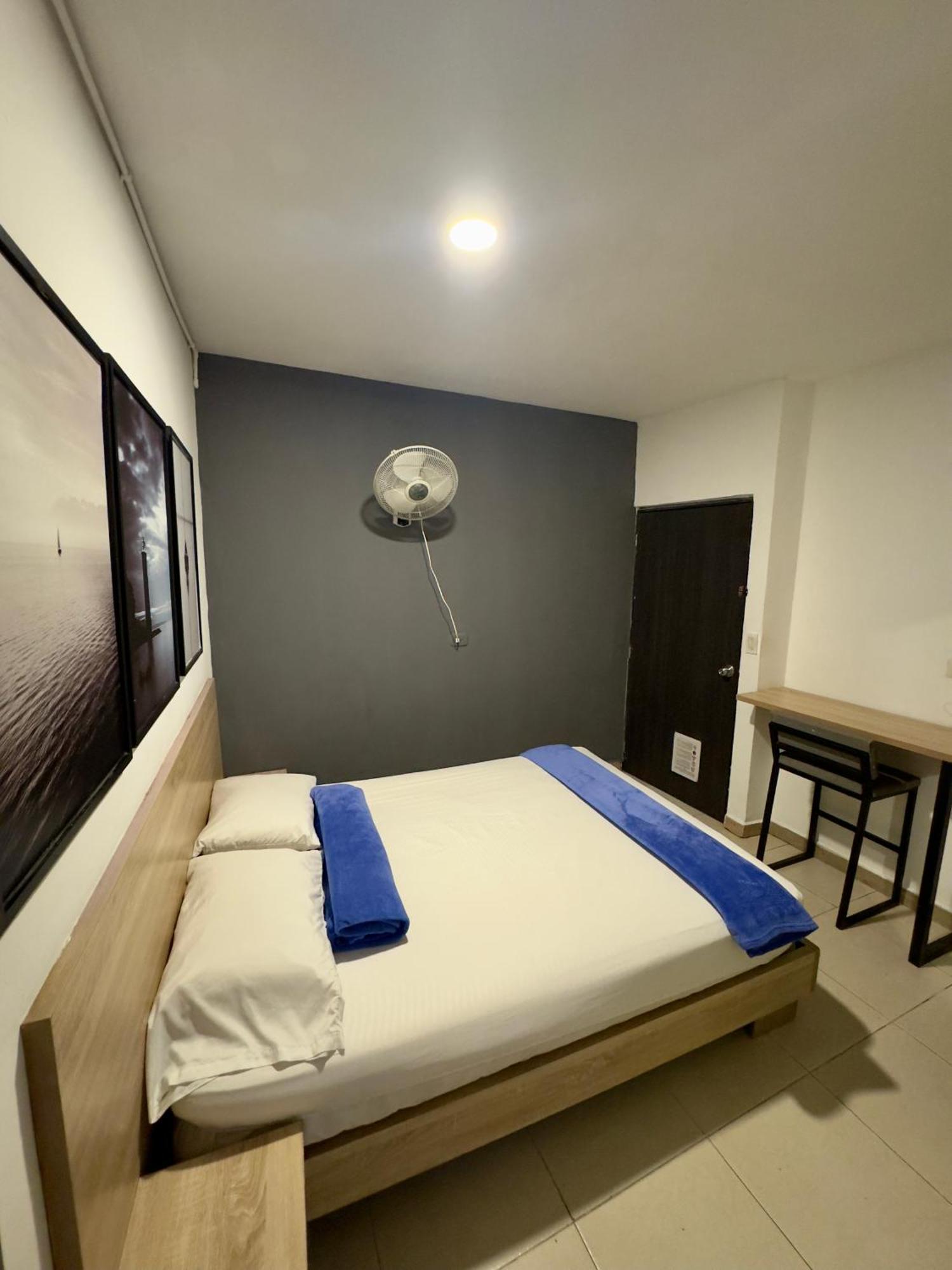 Hotel Medellin Central Extérieur photo