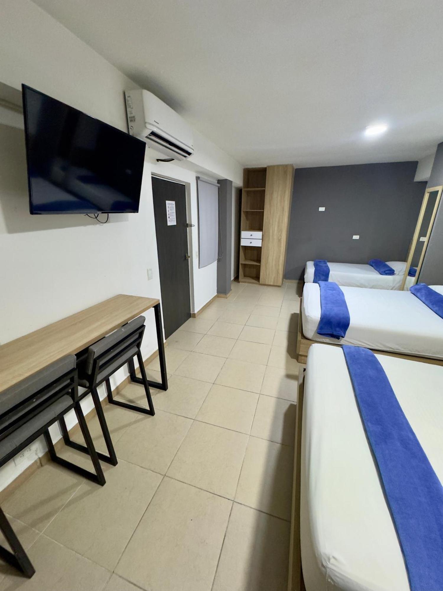 Hotel Medellin Central Extérieur photo